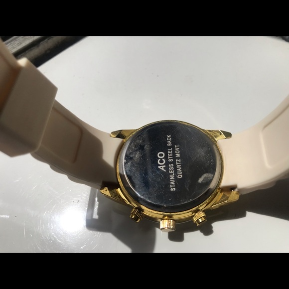 Watch - Picture 5 of 5